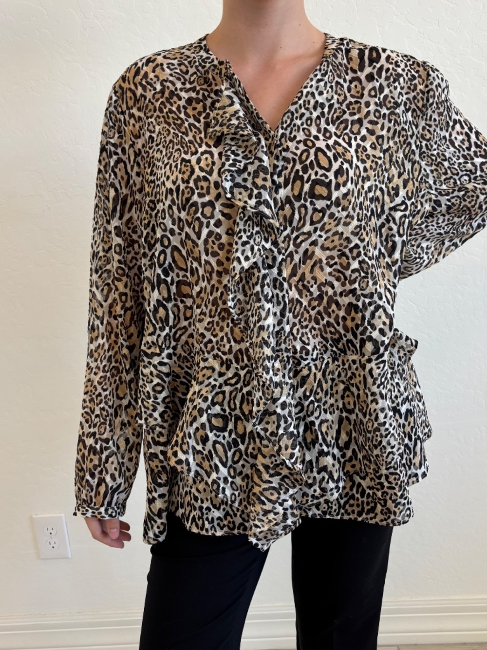 NWT Chico's Leopard Print Ruffle V-Neck Blouse Top Sz 4 / US 20 22 Plus SizeXXL